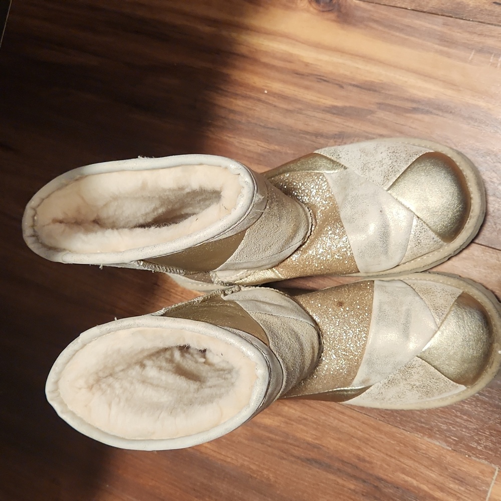 Uggs size 5